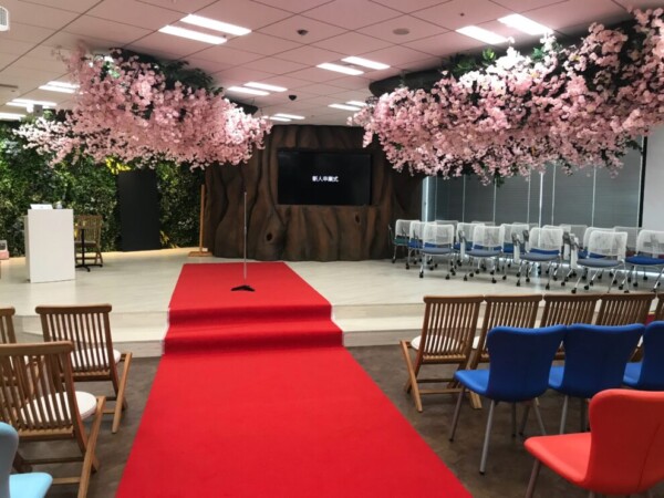 【サイボウズ株式会社様】入社1年目の終わりを、特別な体験に。『新人卒業式』開催レポート