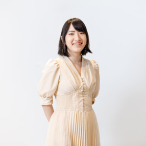 0831-027_hinano_backgray