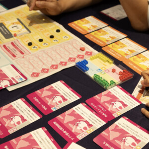 ついに始まった『スマデビ ジャンボリー!』 イベントの始まりはオリジナルボードゲームで!