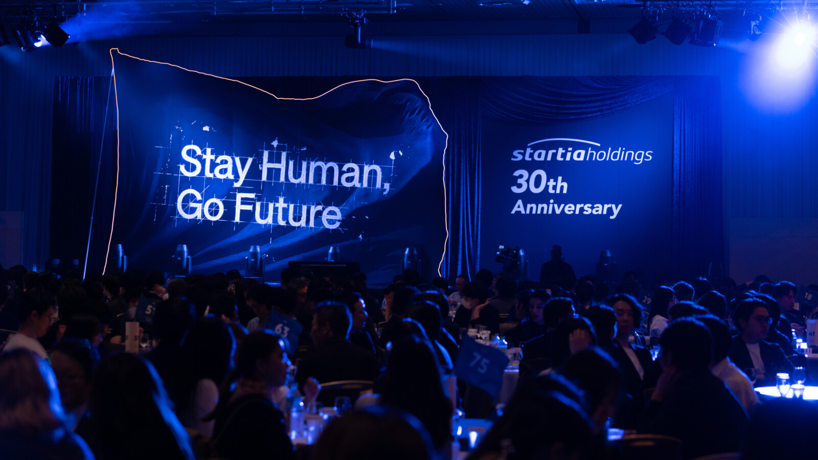 コンセプトは「Stay Human, Go Future」